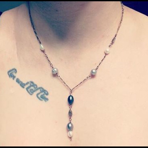 MEET YOUR POSHER - Picture 7 of 7